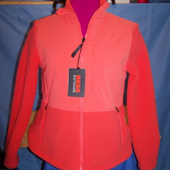Bass Outdoor NWT Coral Fuzzy Jacket Sz S - Picture 1 of 8